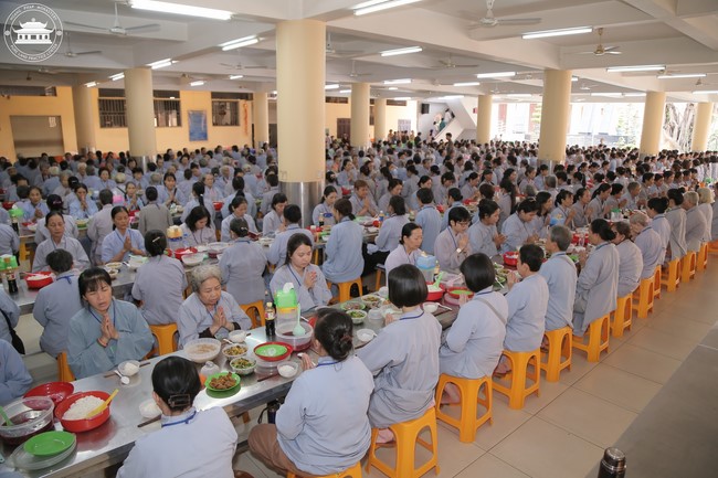 Dharma talk Cultivating the body or the mind? in the 102nd Seven-day Retreat