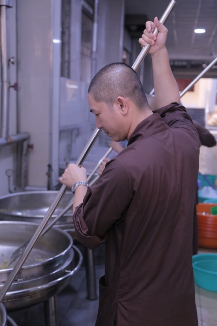 Dharma talk The lineage of Vietnamese Pure-Land Sect in the 102nd Seven-Day Retreat