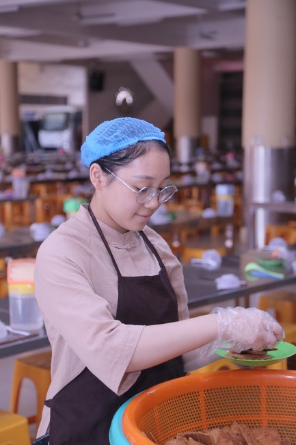 Dharma talk The lineage of Vietnamese Pure-Land Sect in the 102nd Seven-Day Retreat