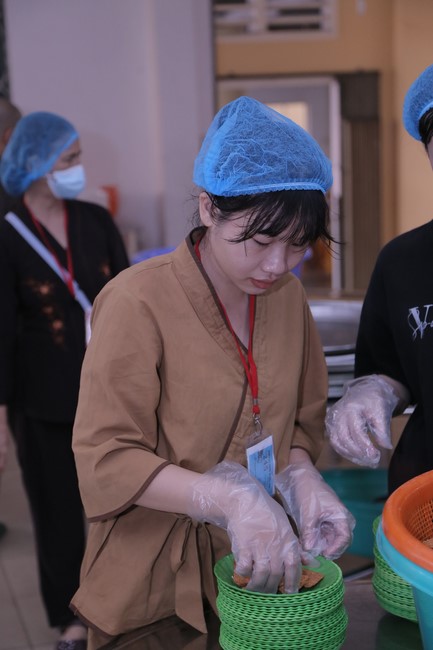 Dharma talk The lineage of Vietnamese Pure-Land Sect in the 102nd Seven-Day Retreat