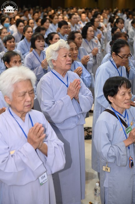 Dharma talk The lineage of Vietnamese Pure-Land Sect in the 102nd Seven-Day Retreat
