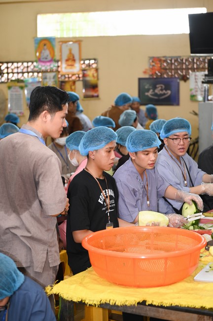 Dharma talk The lineage of Vietnamese Pure-Land Sect in the 102nd Seven-Day Retreat