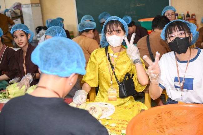 Dharma talk The lineage of Vietnamese Pure-Land Sect in the 102nd Seven-Day Retreat