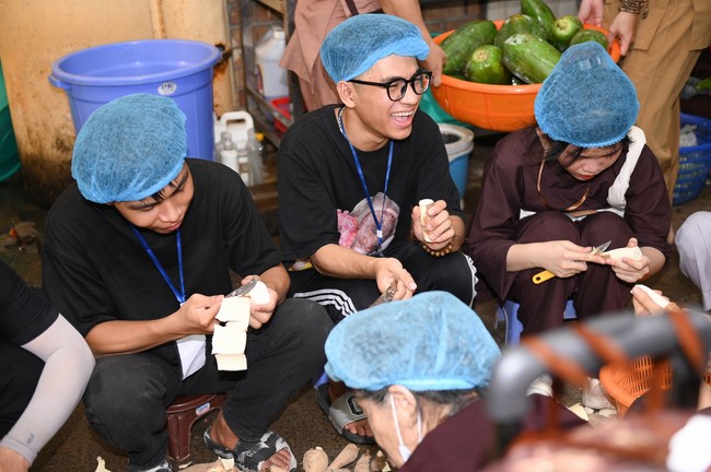 Dharma talk The lineage of Vietnamese Pure-Land Sect in the 102nd Seven-Day Retreat