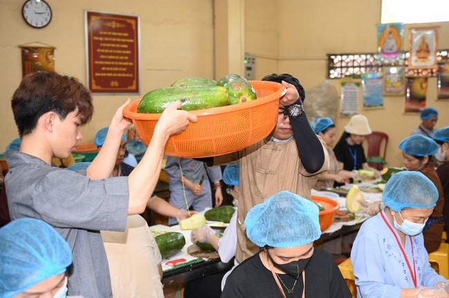 Dharma talk The lineage of Vietnamese Pure-Land Sect in the 102nd Seven-Day Retreat