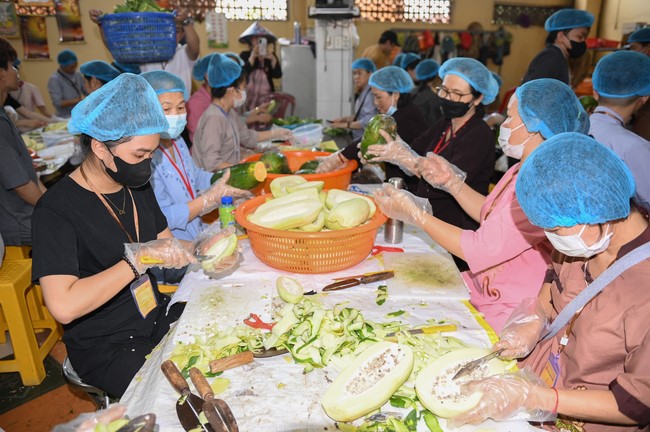 Dharma talk The lineage of Vietnamese Pure-Land Sect in the 102nd Seven-Day Retreat