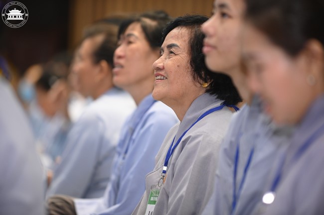 Dharma talk The lineage of Vietnamese Pure-Land Sect in the 102nd Seven-Day Retreat