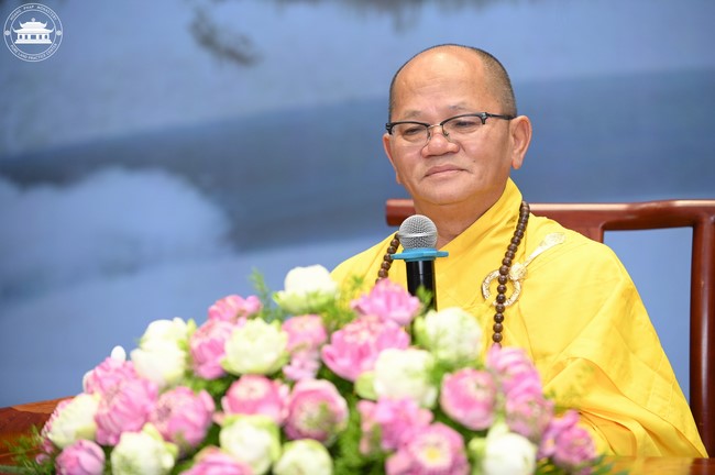 Dharma talk The lineage of Vietnamese Pure-Land Sect in the 102nd Seven-Day Retreat