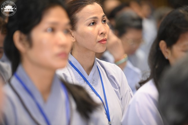 Dharma talk The lineage of Vietnamese Pure-Land Sect in the 102nd Seven-Day Retreat