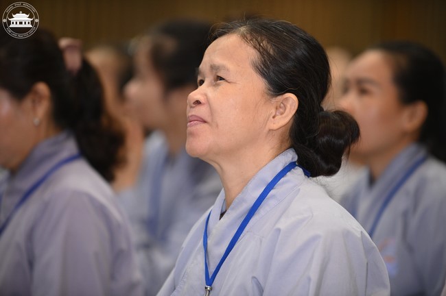 Dharma talk The lineage of Vietnamese Pure-Land Sect in the 102nd Seven-Day Retreat