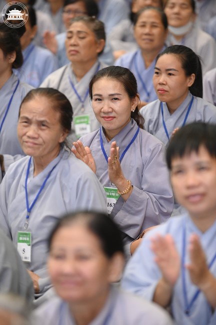 Dharma talk The lineage of Vietnamese Pure-Land Sect in the 102nd Seven-Day Retreat