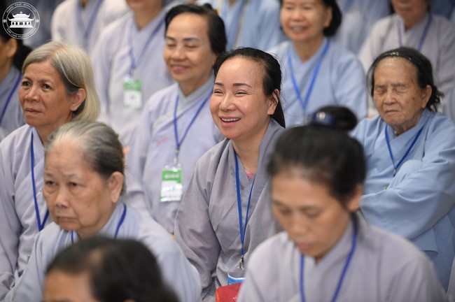 Dharma talk The lineage of Vietnamese Pure-Land Sect in the 102nd Seven-Day Retreat