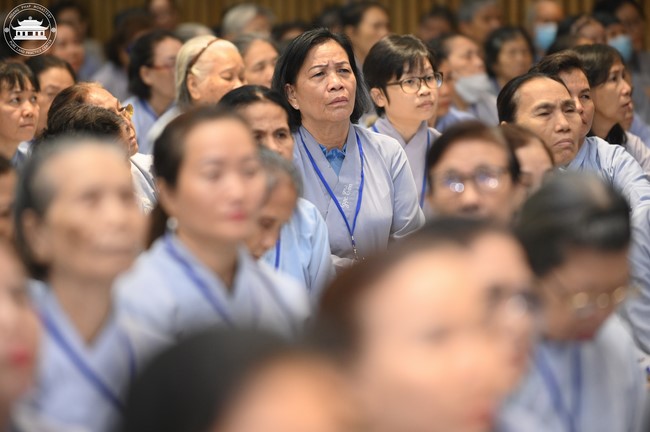 Dharma talk The lineage of Vietnamese Pure-Land Sect in the 102nd Seven-Day Retreat