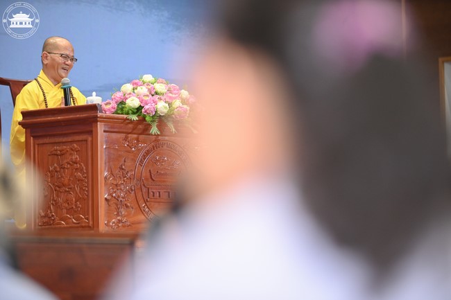 Dharma talk The lineage of Vietnamese Pure-Land Sect in the 102nd Seven-Day Retreat