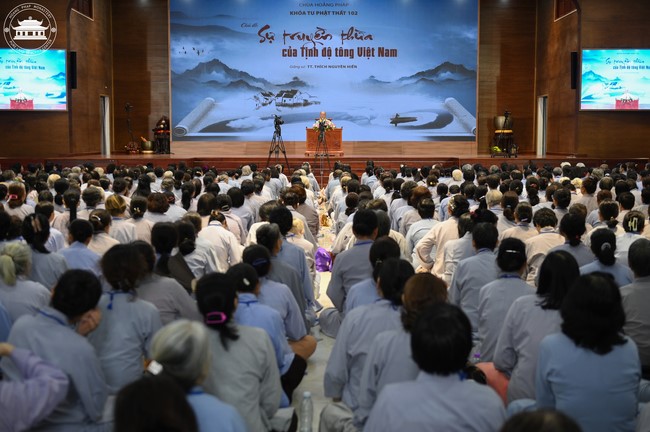 Dharma talk The lineage of Vietnamese Pure-Land Sect in the 102nd Seven-Day Retreat