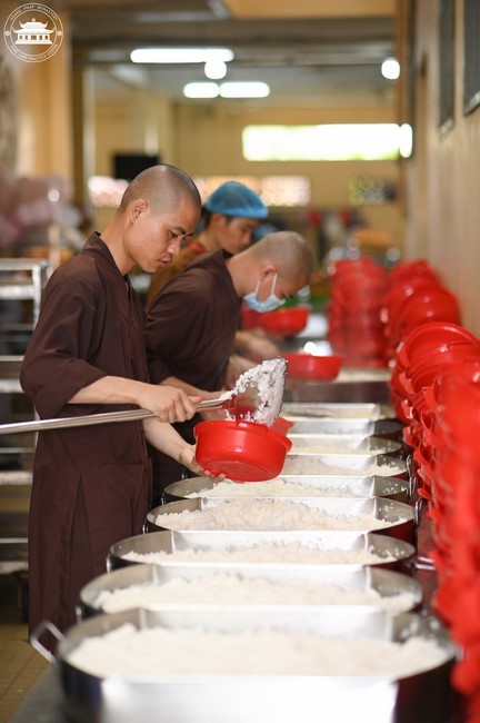 Dharma talk The lineage of Vietnamese Pure-Land Sect in the 102nd Seven-Day Retreat