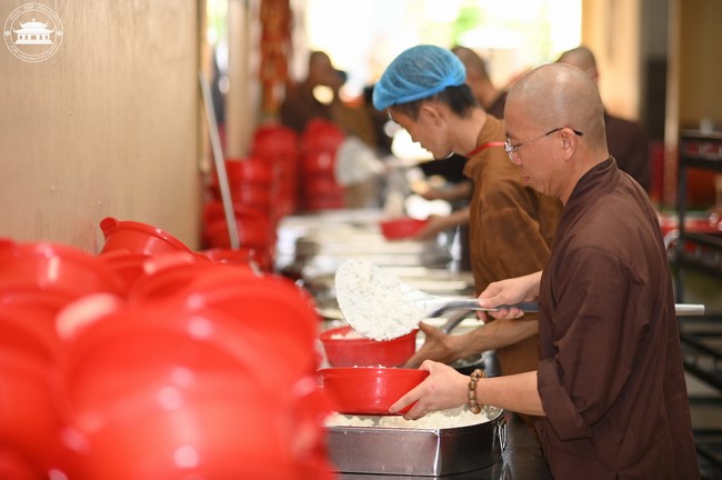 Dharma talk The lineage of Vietnamese Pure-Land Sect in the 102nd Seven-Day Retreat