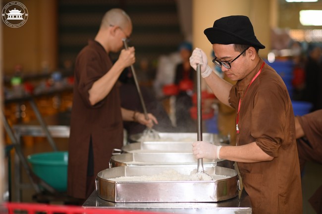 Dharma talk The lineage of Vietnamese Pure-Land Sect in the 102nd Seven-Day Retreat