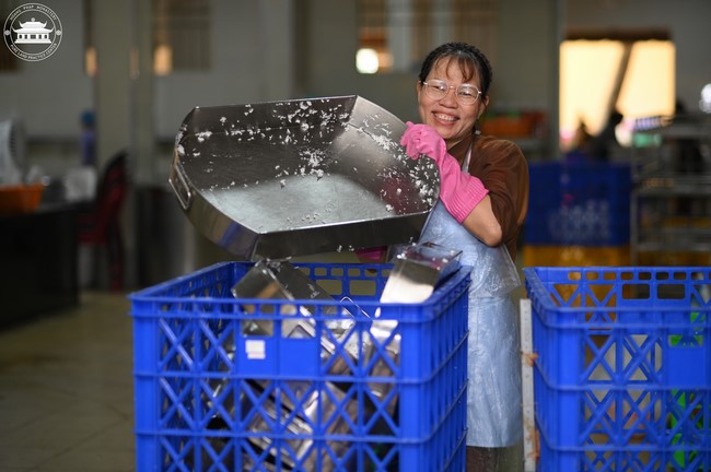 Dharma talk The lineage of Vietnamese Pure-Land Sect in the 102nd Seven-Day Retreat