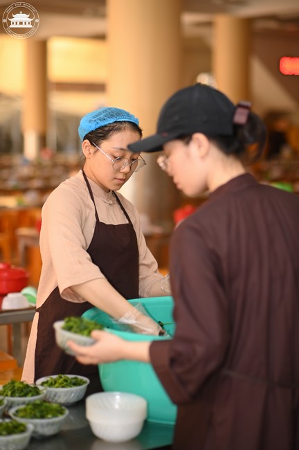 Dharma talk The lineage of Vietnamese Pure-Land Sect in the 102nd Seven-Day Retreat