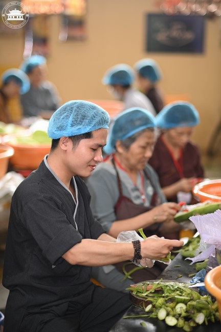 Dharma talk The lineage of Vietnamese Pure-Land Sect in the 102nd Seven-Day Retreat