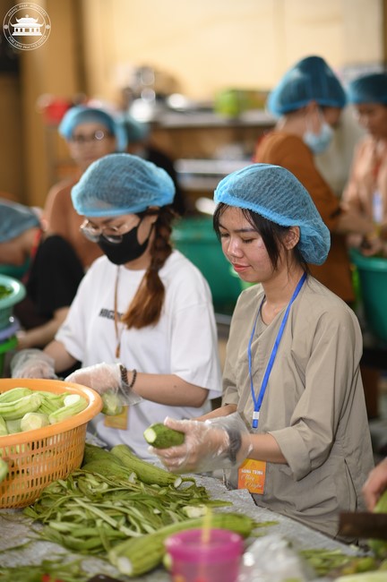 Dharma talk The lineage of Vietnamese Pure-Land Sect in the 102nd Seven-Day Retreat