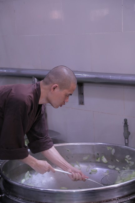 Dharma talk Practice transforming sufferings in the 102nd Seven-day Retreat