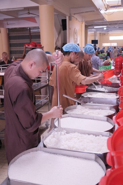 Dharma talk Practice transforming sufferings in the 102nd Seven-day Retreat