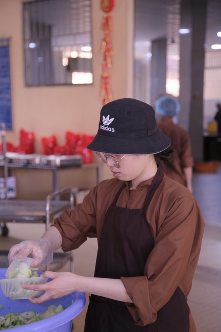 Dharma talk Practice transforming sufferings in the 102nd Seven-day Retreat