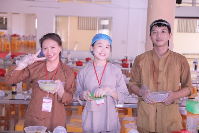 Dharma talk Practice transforming sufferings in the 102nd Seven-day Retreat