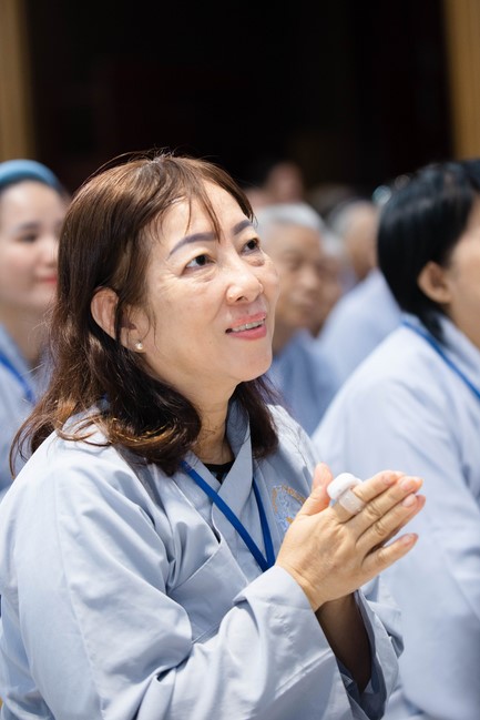 Dharma talk Practice transforming sufferings in the 102nd Seven-day Retreat