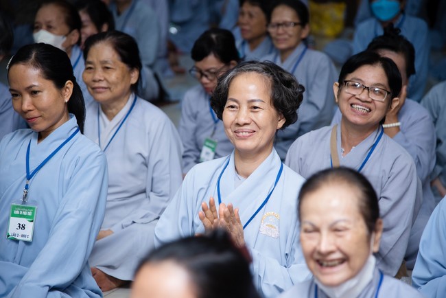 Dharma talk Practice transforming sufferings in the 102nd Seven-day Retreat