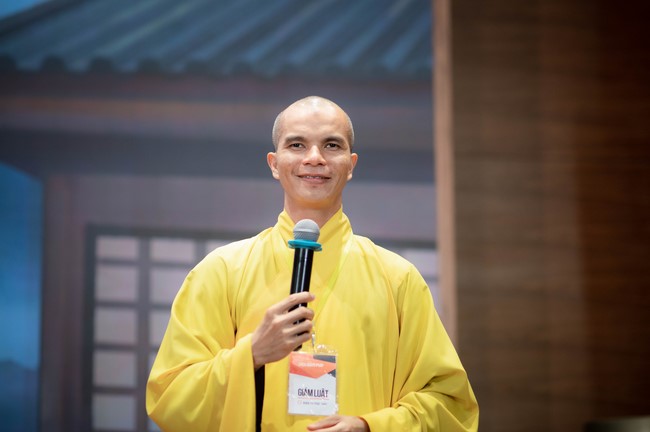 Dharma talk Practice transforming sufferings in the 102nd Seven-day Retreat