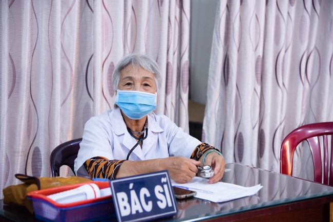 Dharma talk Practice transforming sufferings in the 102nd Seven-day Retreat