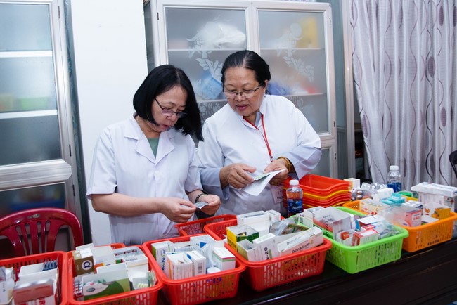 Dharma talk Practice transforming sufferings in the 102nd Seven-day Retreat