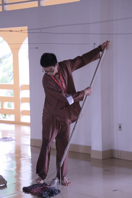 Dharma talk Practice transforming sufferings in the 102nd Seven-day Retreat