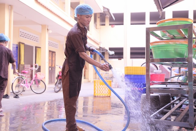 Dharma talk Practice transforming sufferings in the 102nd Seven-day Retreat