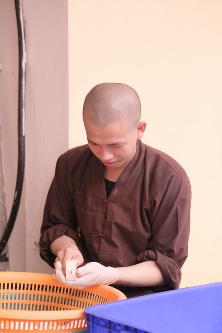 Dharma talk Practice transforming sufferings in the 102nd Seven-day Retreat