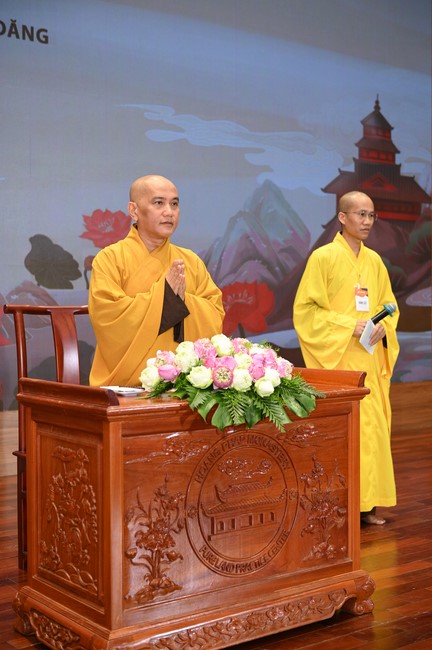 Dharma talk Buddha's name reciting being the way back to the tranquility in the 102nd Seven-Day Retreat