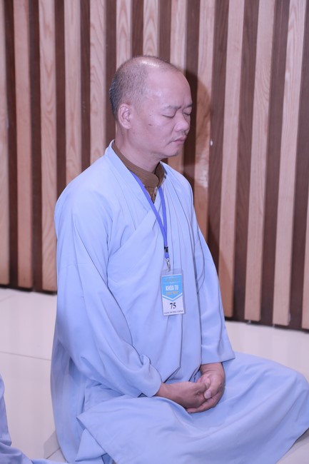 Dharma talk Buddha's name reciting being the way back to the tranquility in the 102nd Seven-Day Retreat