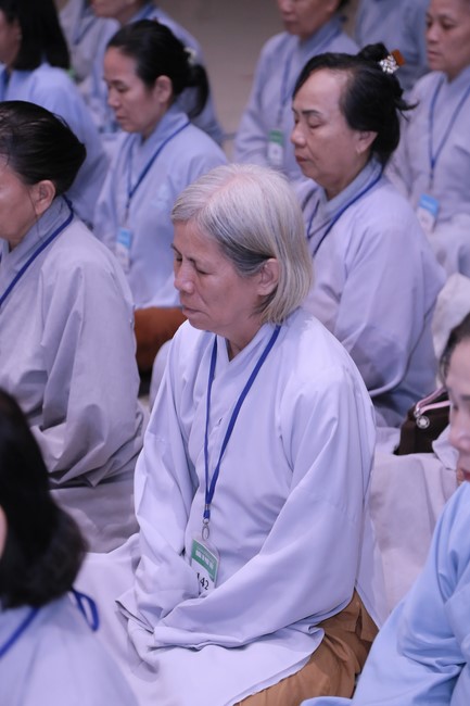 Dharma talk Buddha's name reciting being the way back to the tranquility in the 102nd Seven-Day Retreat