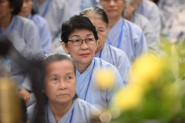 Dharma talk Buddha's name reciting being the way back to the tranquility in the 102nd Seven-Day Retreat