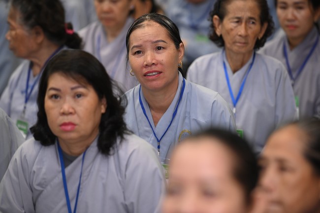 Dharma talk Buddha's name reciting being the way back to the tranquility in the 102nd Seven-Day Retreat