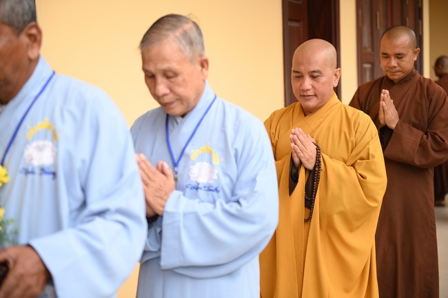 Dharma talk Buddha's name reciting being the way back to the tranquility in the 102nd Seven-Day Retreat