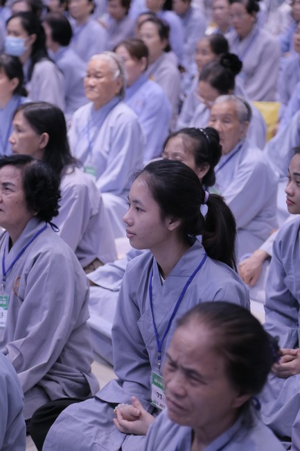 Dharma talk Buddha's name reciting being the way back to the tranquility in the 102nd Seven-Day Retreat