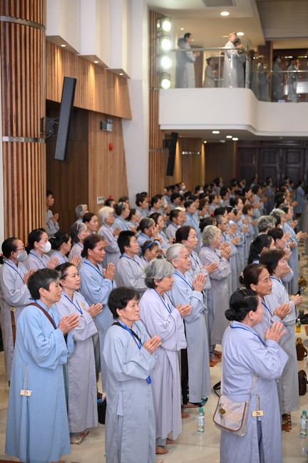 Dharma talk Buddha's name reciting being the way back to the tranquility in the 102nd Seven-Day Retreat