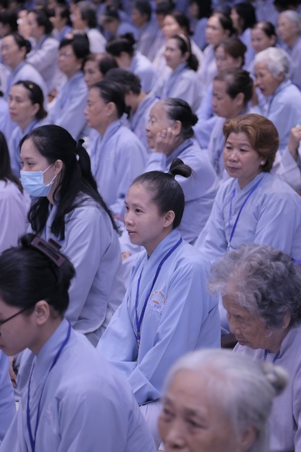 Dharma talk Buddha's name reciting being the way back to the tranquility in the 102nd Seven-Day Retreat