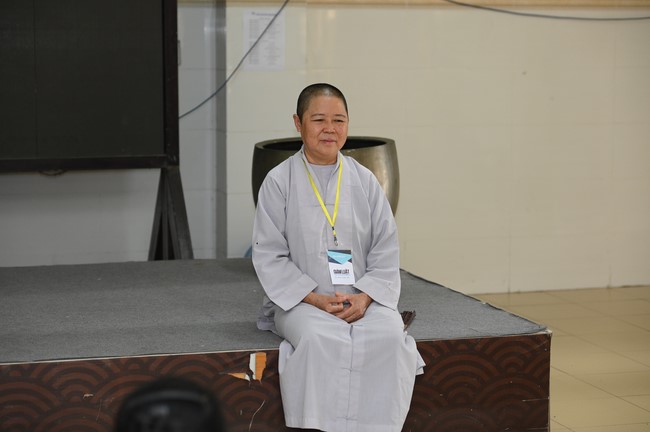 Dharma talk Buddha's name reciting being the way back to the tranquility in the 102nd Seven-Day Retreat