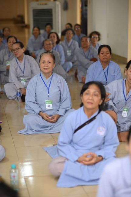 Dharma talk Buddha's name reciting being the way back to the tranquility in the 102nd Seven-Day Retreat