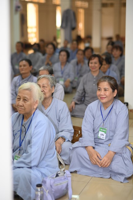 Dharma talk Buddha's name reciting being the way back to the tranquility in the 102nd Seven-Day Retreat